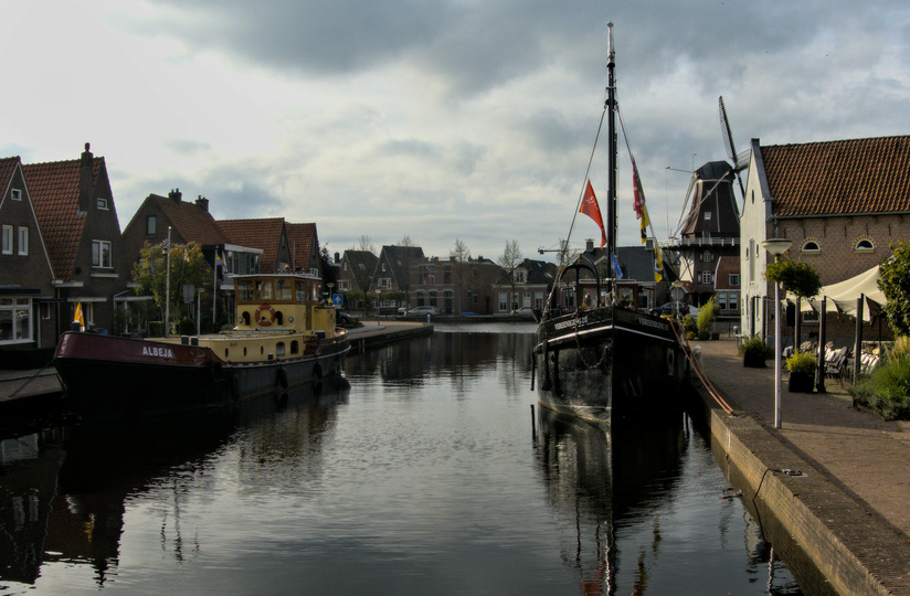 <s>Burgemeester</s> Kasteelheer Richard Korteland en handhaving