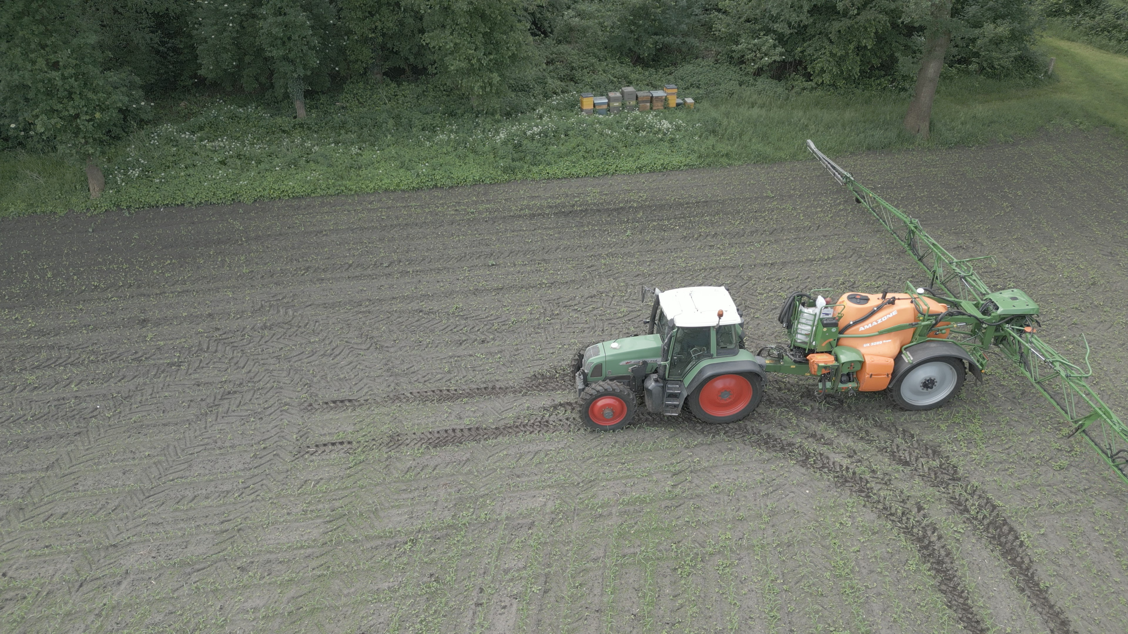 (/m22464-blog-handhavingsverzoek-Friesland//spuiten-drone-0978-thumb.jpg)